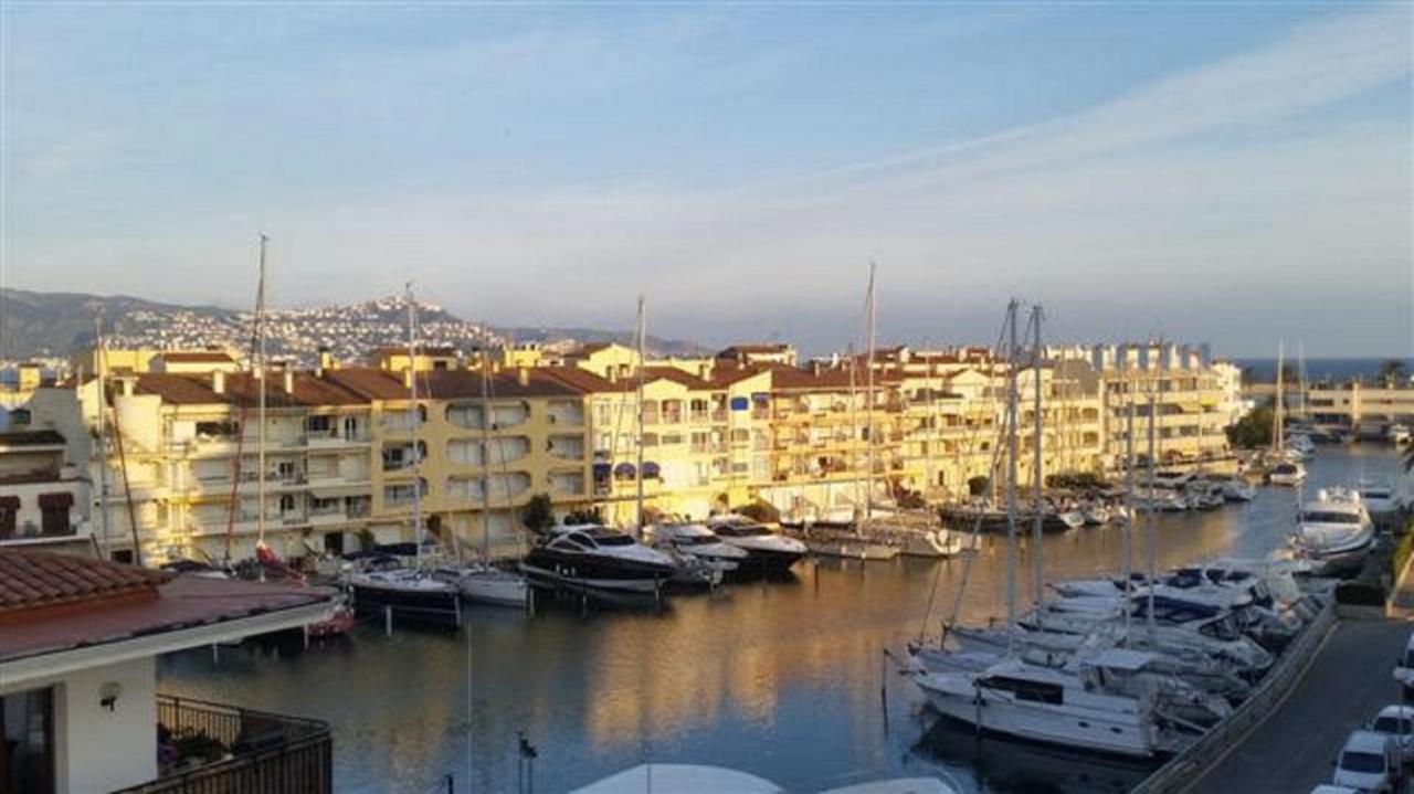 estudio vistas marina y mar ref 295 Ampuriabrava Exterior foto